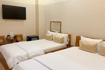 Chambre triple — Green Hotel Vĩnh Lộc